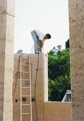 Gabor grinding a ousing for a lintel beam 
