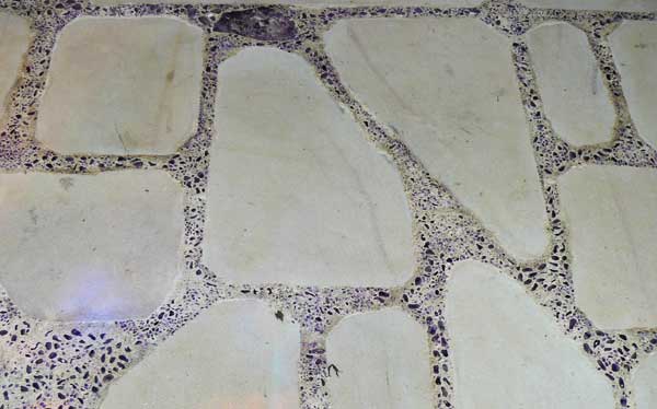 part of the amethyst section - easy to see the stones