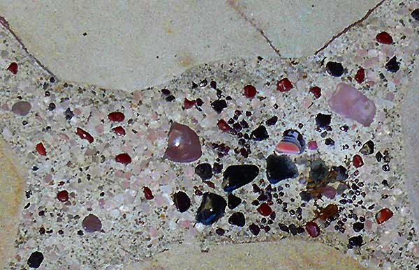 centre of the Rose Quartz and Garnet Spiral