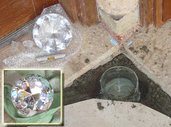 The diamond installation details